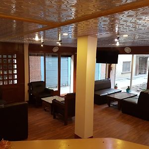 Hotel Triratna